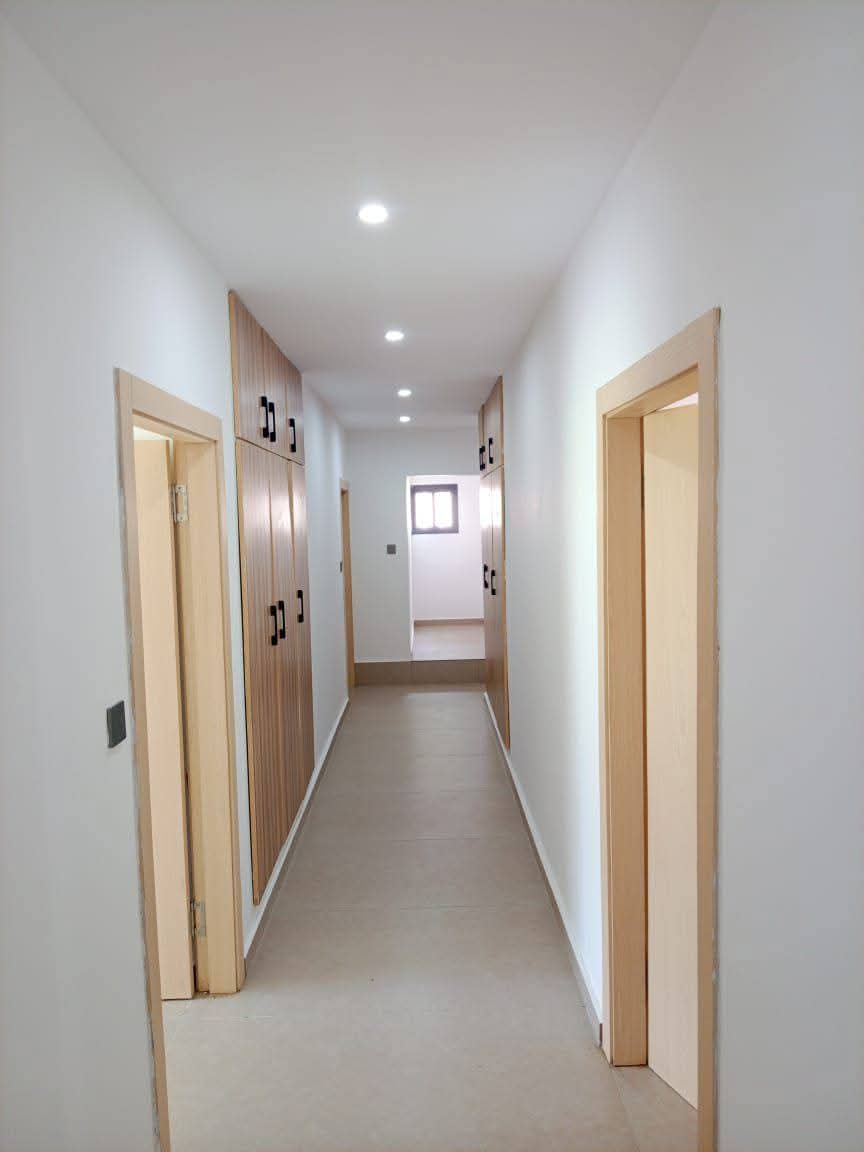 Domaine sur 5000m² en vente à Vridi - vue 2